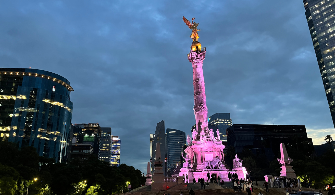 De espejos y espejismos: un paseo por la Ciudad de México IMG_6726
